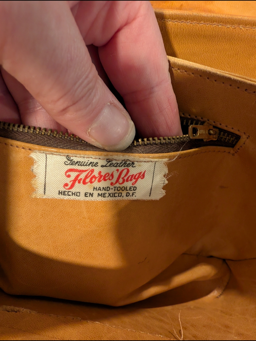 Handcrafted Vintage Tooled Leather Shoulder Bag - Flores' Bags - Picture 12 of 17
